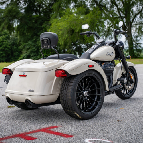 2023 Harley-Davidson Freewheeler FLRT thumb 2