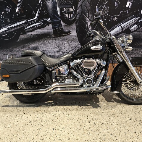 2021 Harley-Davidson® Heritage Classic 107 thumb 3