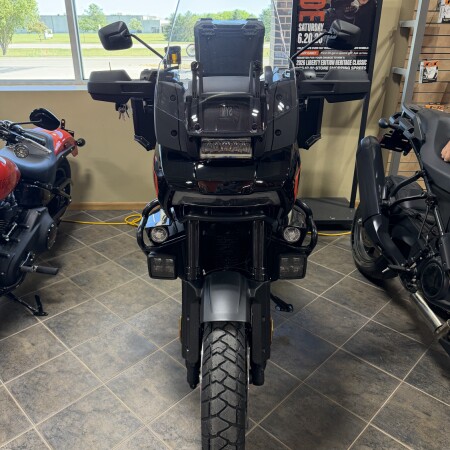 2026 Harley-Davidson® Pan America 1250 Limited White Onyx Pearl thumb 3