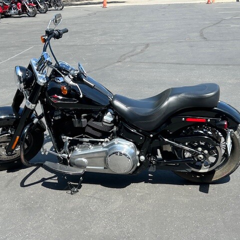FLS 2018 Softail Slim® thumb 1