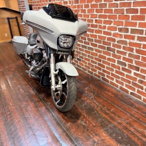 FLHX 2024 Street Glide® thumb 2