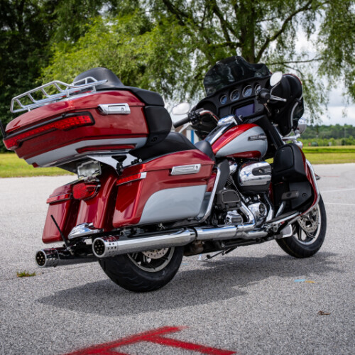 2017 Harley-Davidson Electra Glide Ultra Classic FLHTCU thumb 2