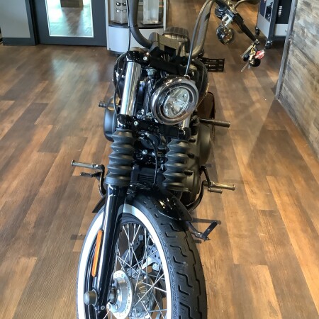 Harley-Davidson® Street Bob® 2018 FXBB U591-18 Vivid Black thumb 0
