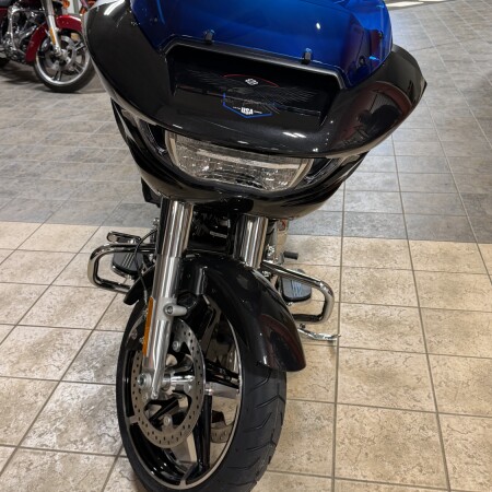 2026 Harley-Davidson® Road Glide® MIDNIGHT EMBER thumb 2