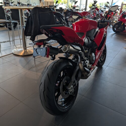 2026 Ducati Panigale V2 thumb 2