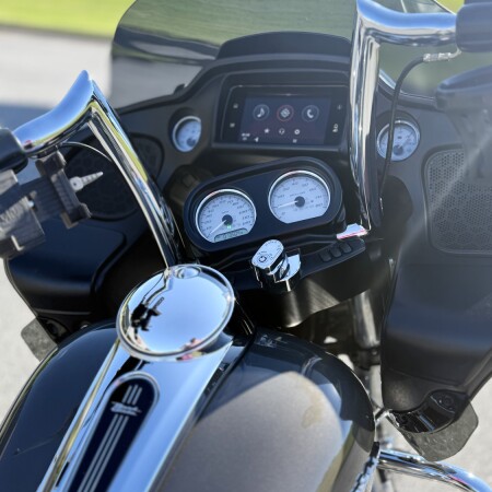FLTRX 2019 Road Glide® thumb 1