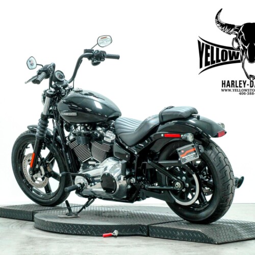 2026 Harley-Davidson® Street Bob® Vivid Black thumb 1