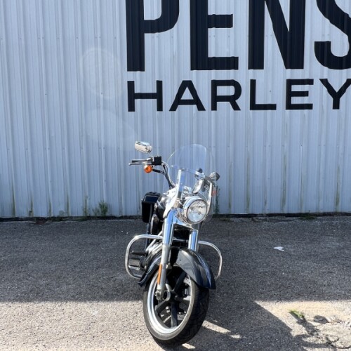 2016 Harley-Davidson® Switchback™ Vivid Black thumb 3