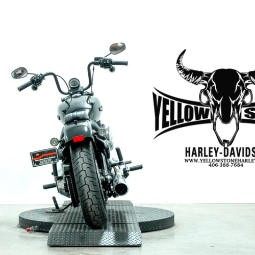 2026 Harley-Davidson® Street Bob® Vivid Black thumb 2