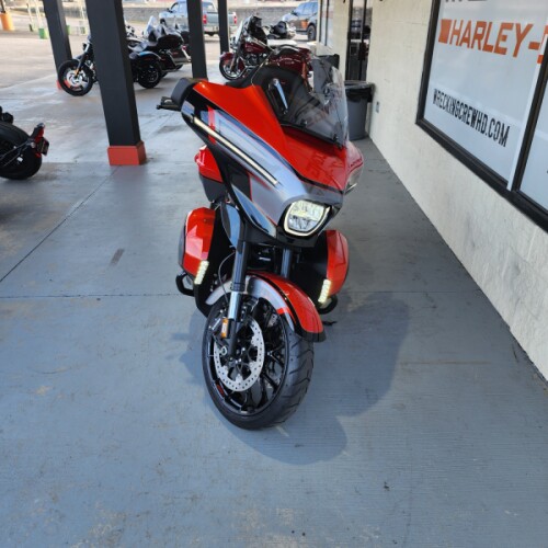 2026 Harley-Davidson® CVO Street Glide Limited thumb 3