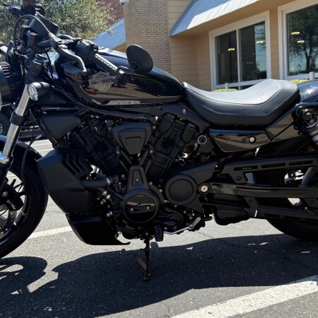 RH975 2026 Nightster® thumb 2