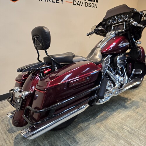 2015 Harley-Davidson® Street Glide® Special Mysterious Red Sunglo  FLHXS thumb 3
