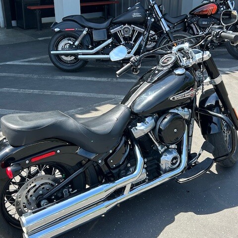 FLS 2018 Softail Slim® thumb 0