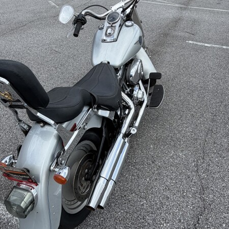 2026 Harley-Davidson® Heritage Classic® FLHC | Milwaukee-Eight® 117 Cruiser Motorcycle thumb 3