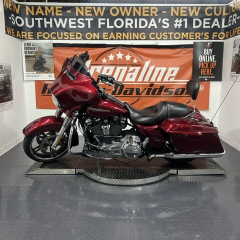 FLHXS 2017 Street Glide® Special thumb 3