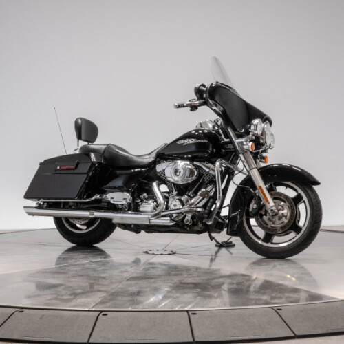 2013 HARLEY-DAVIDSON FLHX STREET GLIDE in Vivid Black thumb 3