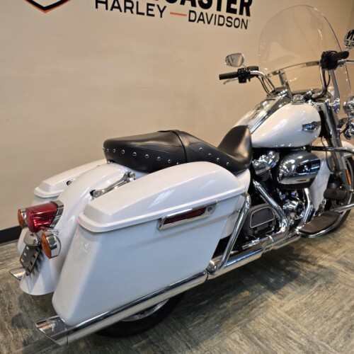 2020 Harley-Davidson® Road King® Stone Washed White Pearl  FLHR thumb 3