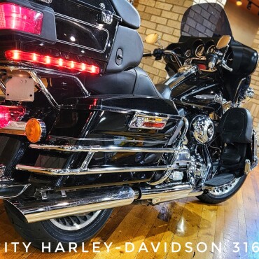 2013 Harley-Davidson® Ultra Classic® Electra Glide®, FLHTCU thumb 1