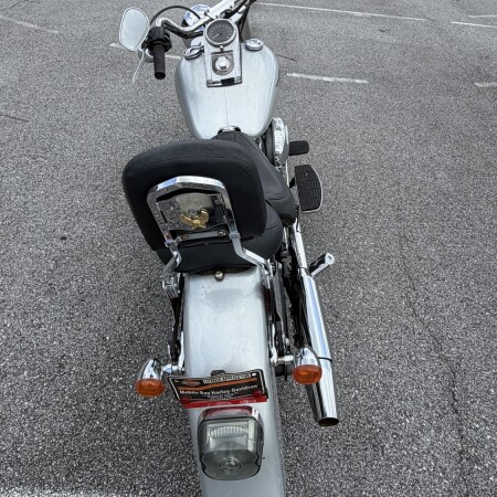 2026 Harley-Davidson® Heritage Classic® FLHC | Milwaukee-Eight® 117 Cruiser Motorcycle thumb 2