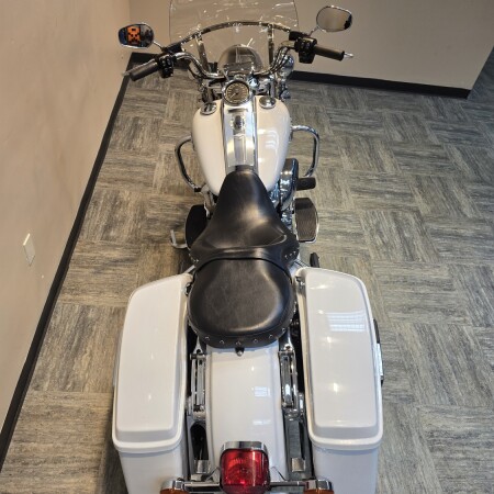 2020 Harley-Davidson® Road King® Stone Washed White Pearl  FLHR thumb 1