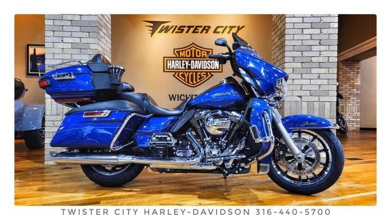 2015 Harley-Davidson® Ultra Limited Low, FLHTKL