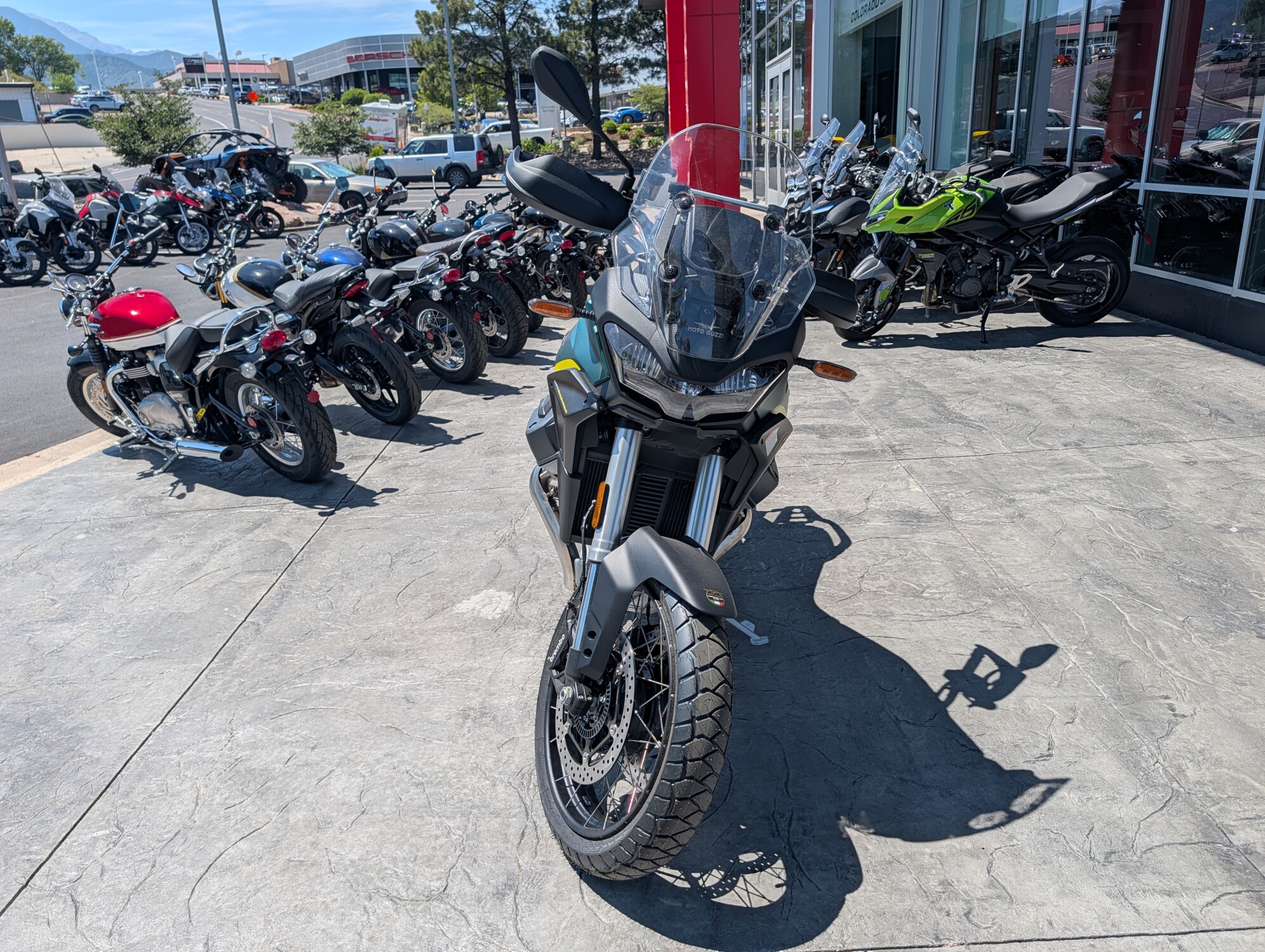 2027 Moto Guzzi Stelvio, photo 8