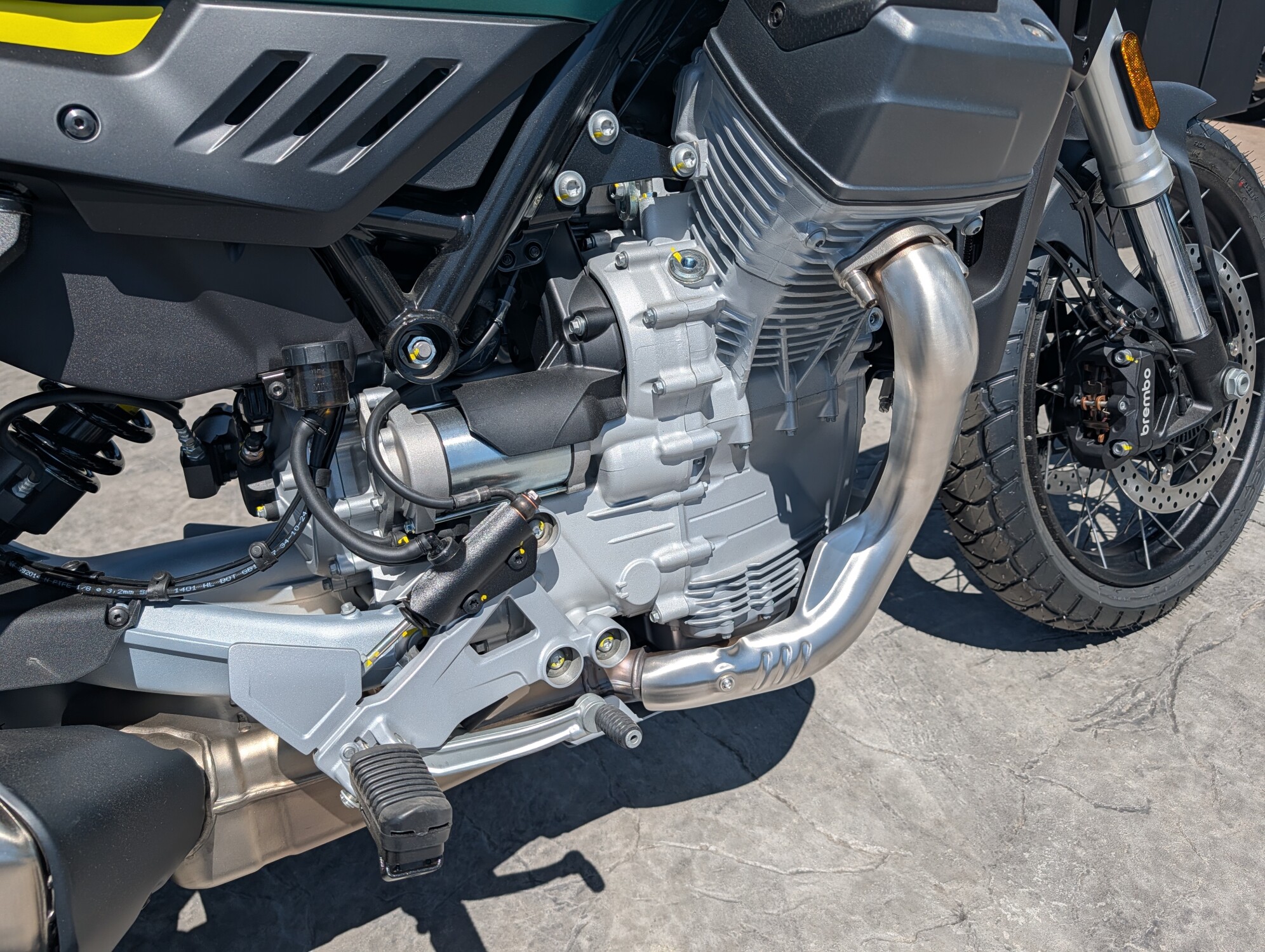 2027 Moto Guzzi Stelvio, photo 11