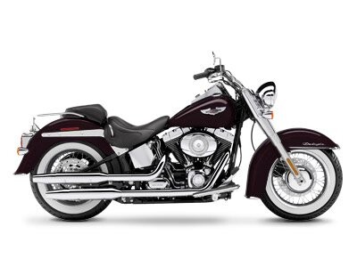 2009 Harley-Davidson® Softail® Deluxe BLACK W/PINSTRIPE