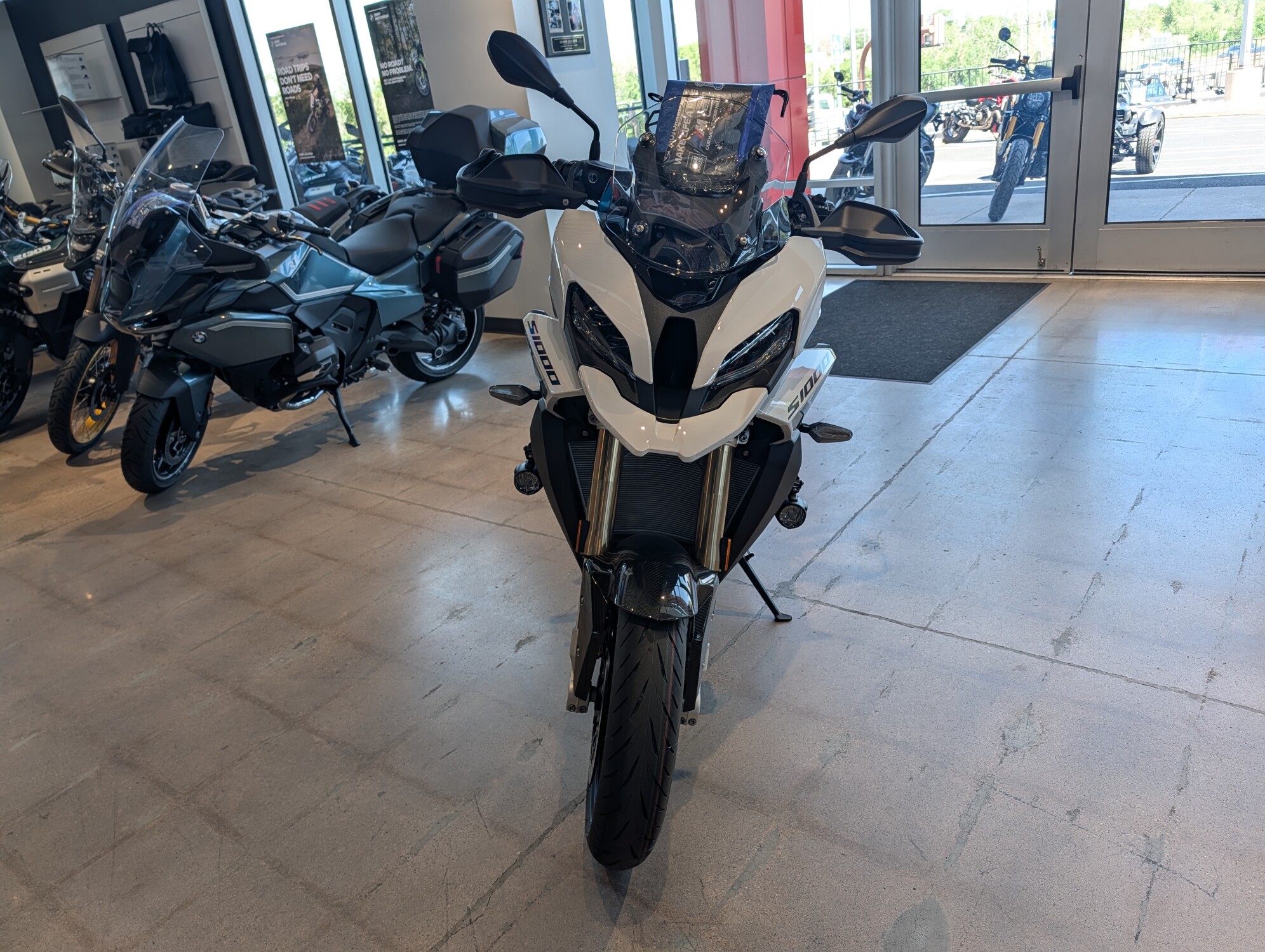 2026 BMW S1000XR, photo 8
