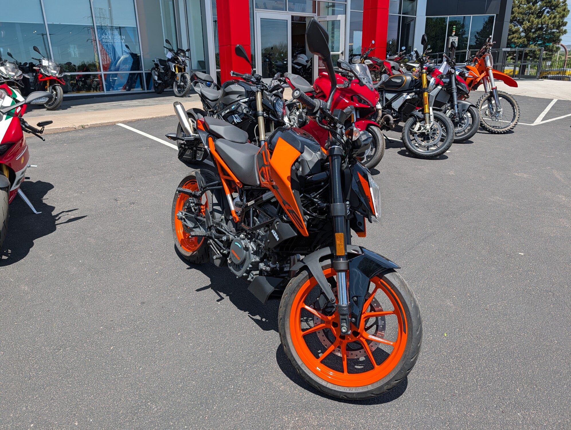 2023 KTM 200 Duke