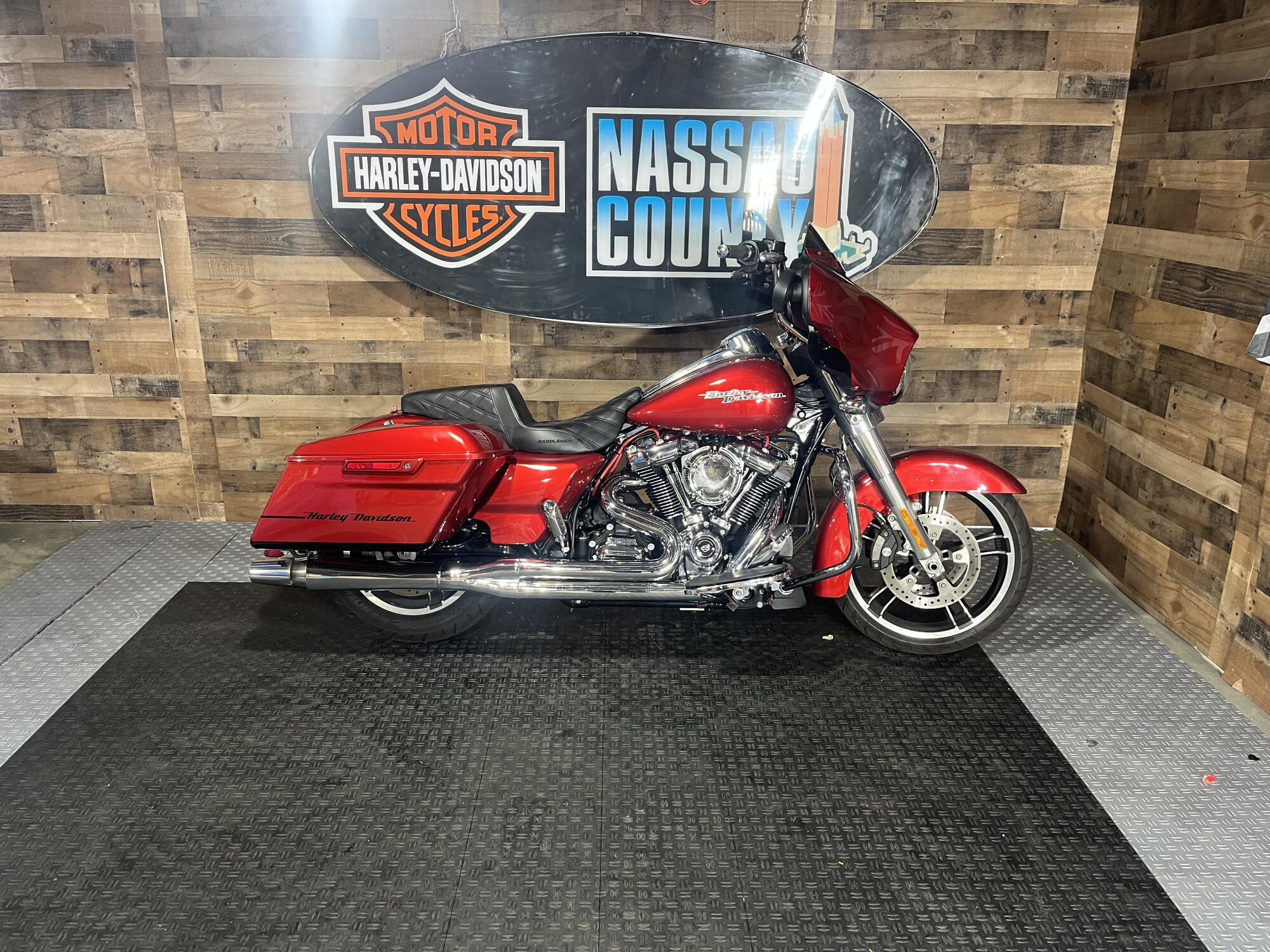 2019 Harley-Davidson® Street Glide® Wicked Red