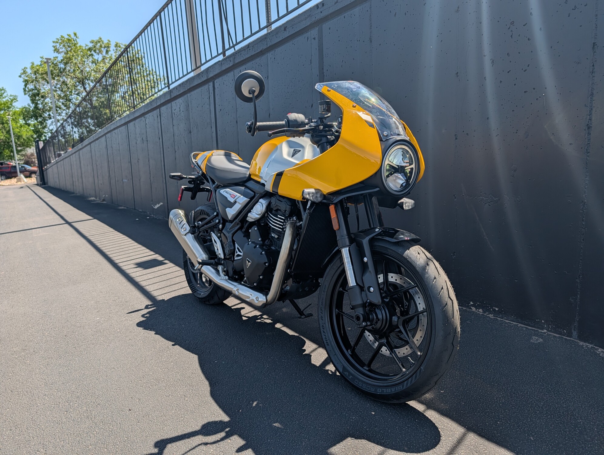2026 Triumph Thruxton 400, photo 7
