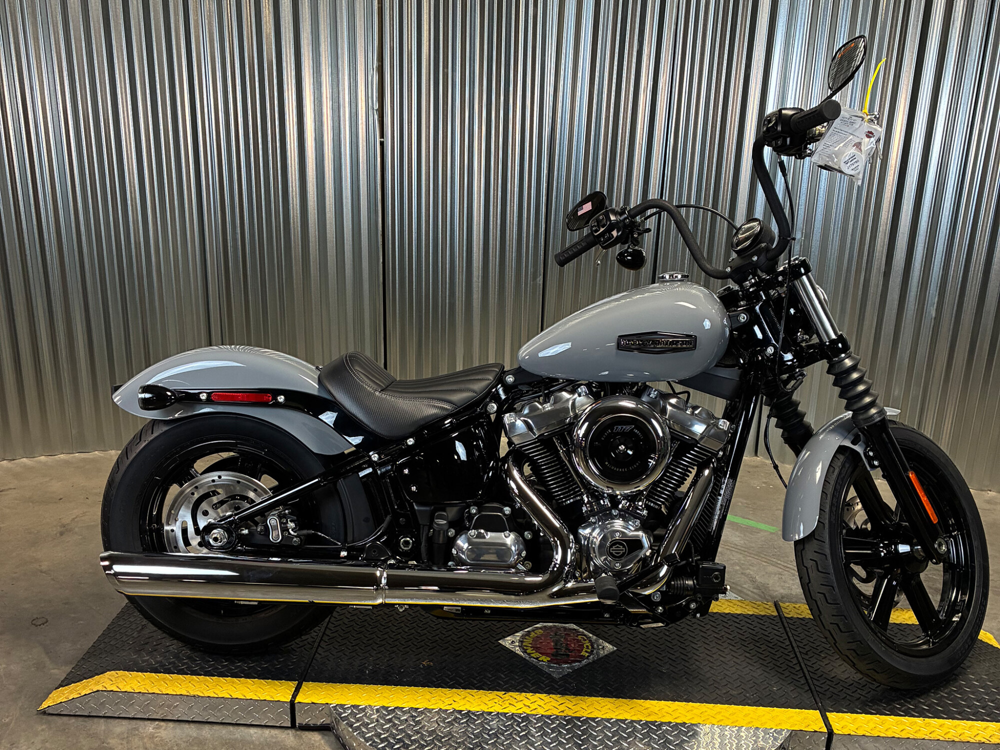 2026 Harley-Davidson® Street Bob® DRK BILIARD GRY