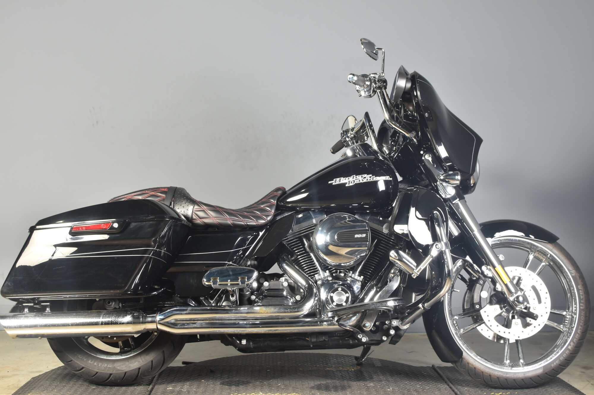 2021 Harley-Davidson® CVO™ Limited Royal FLHTKSE | Old Glory