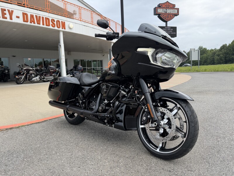 2026 Harley-Davidson® Road Glide® Vivid Black Black Trim