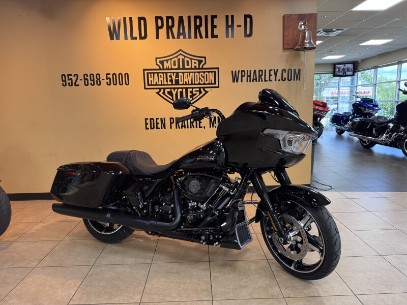 2026 Harley-Davidson® Road Glide® Vivid Black Black Trim
