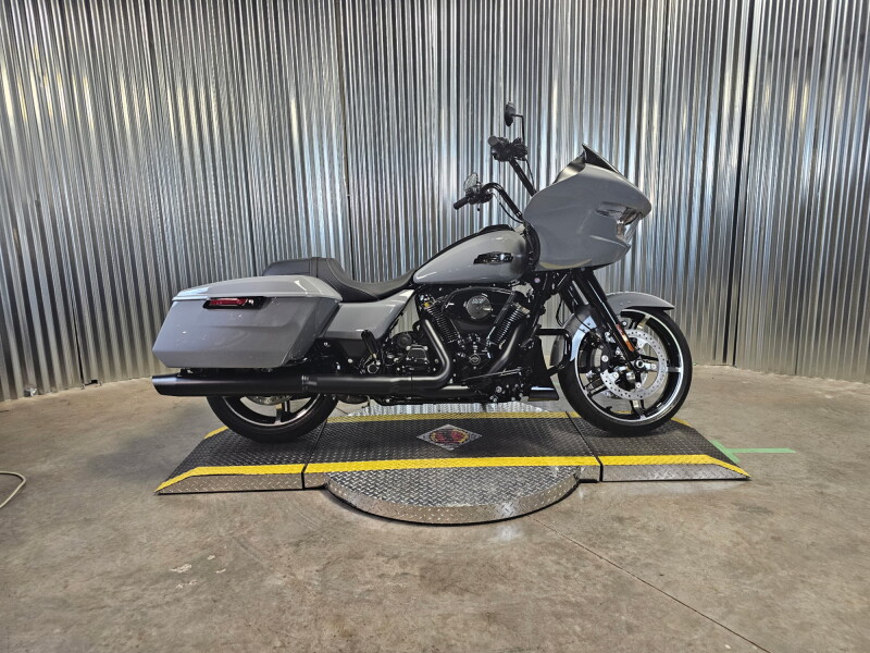 2026 Harley-Davidson® Road Glide® DRK BILIARD GRY