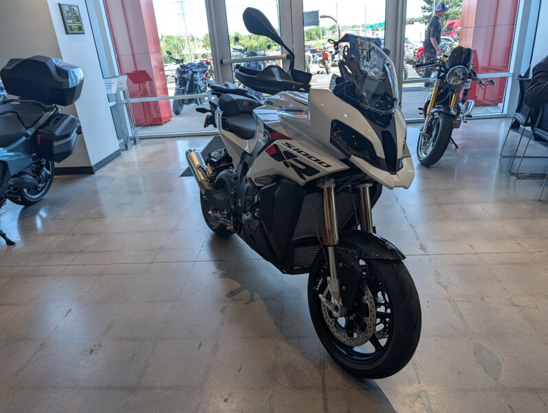 2026 BMW S1000XR