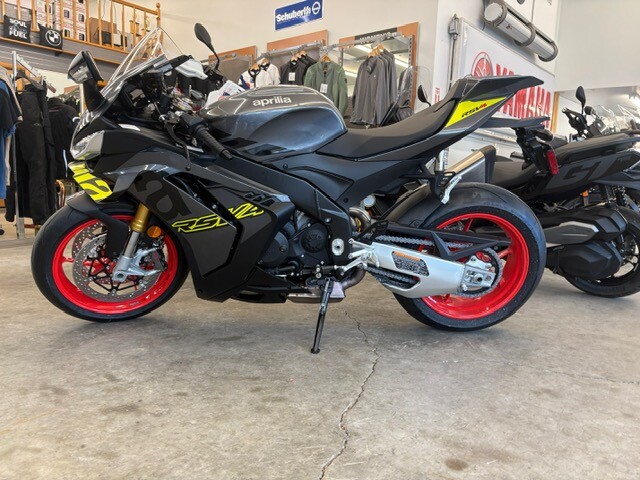 2027 RSV 4