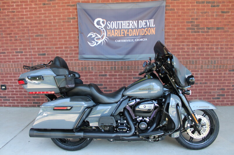 2022 Harley-Davidson® Ultra Limited Gunship Grey - Black Finish