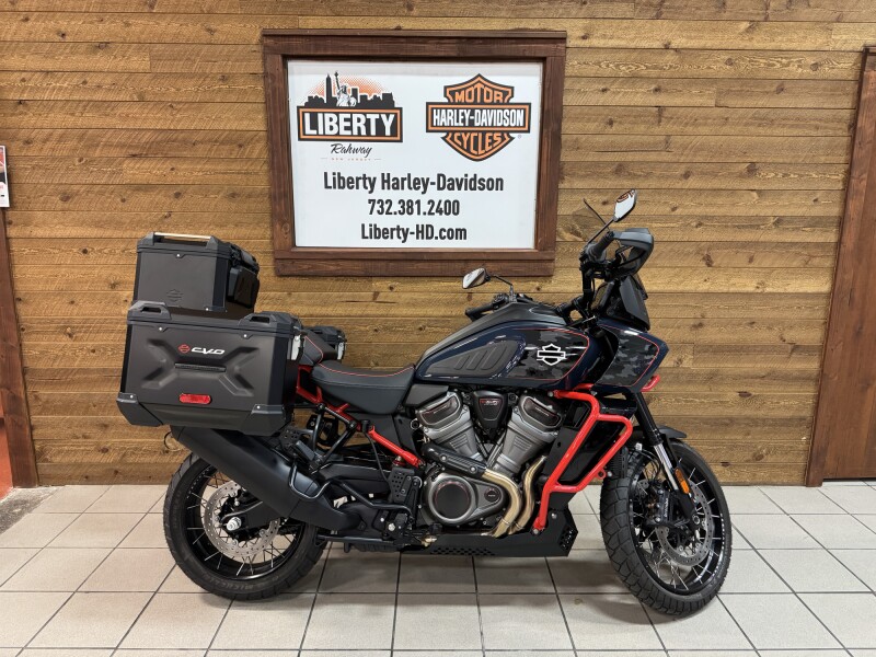 2025 Harley-Davidson® CVO™ Pan America® Carbon Blue RA1250SE