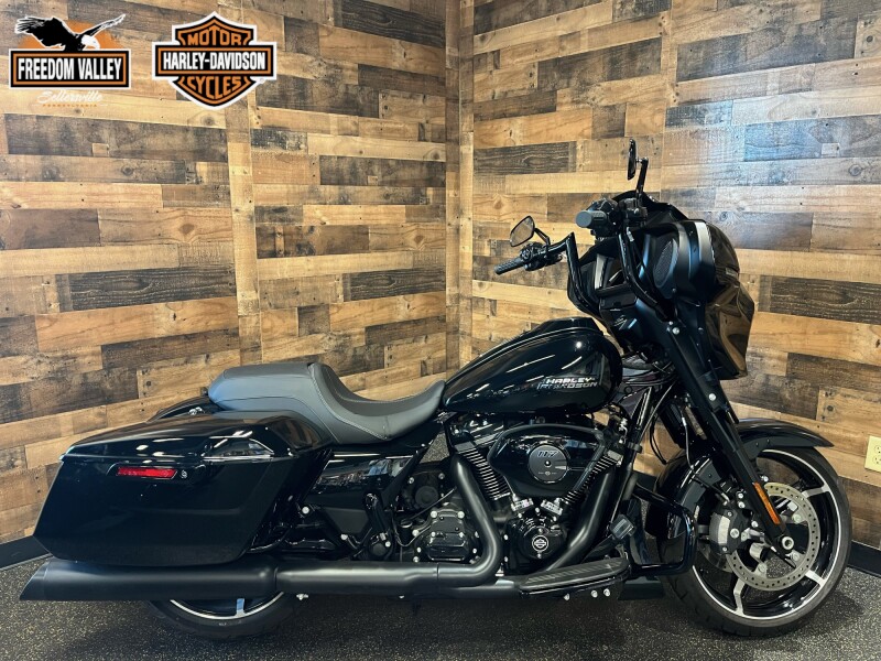 2024 Harley-Davidson® Street Glide® Vivid Black FLHX