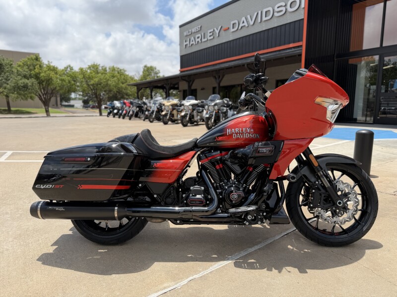 2026 Harley-Davidson® CVO Road Glide ST Citrus Heat Re-Entry