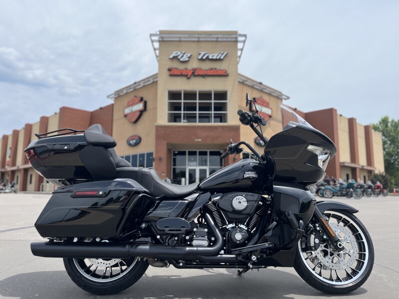 2026 Harley-Davidson® FLTRXL Road Glide Limited Olive Steel Metallic