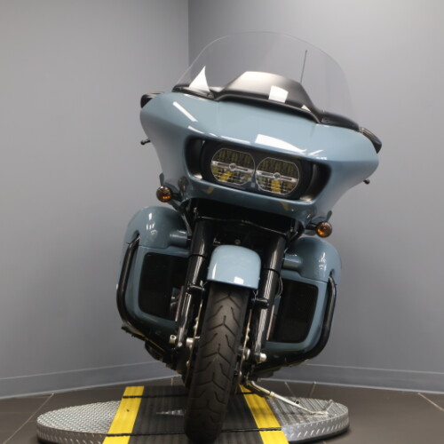 2024 Harley-Davidson® Road Glide® Limited Sharkskin Blue thumb 2