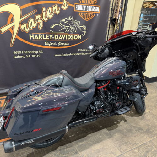 2026 Harley-Davidson® CVO Street Glide ST Inferno Gray thumb 2