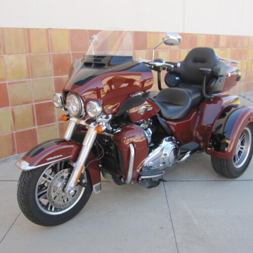 2024 Harley-Davidson® Tri Glide® Ultra Red Rock / Vivid Black thumb 2
