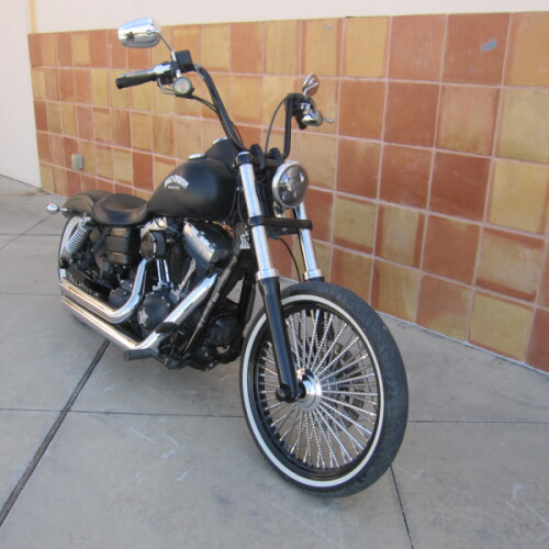 2012 Harley-Davidson® Street Bob® BLACK DENIM thumb 3