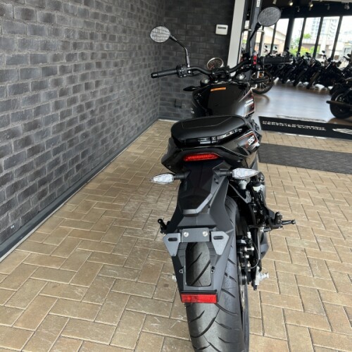 2024 Harley-Davidson® Harley-Davidson X™ 350 Dramatic Black thumb 1