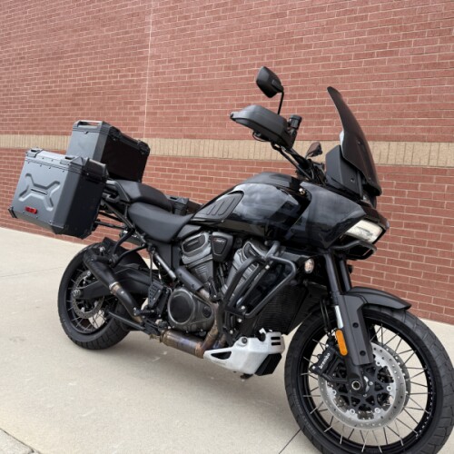 2022 Harley-Davidson® Pan America™ 1250 Special Vivid Black thumb 3